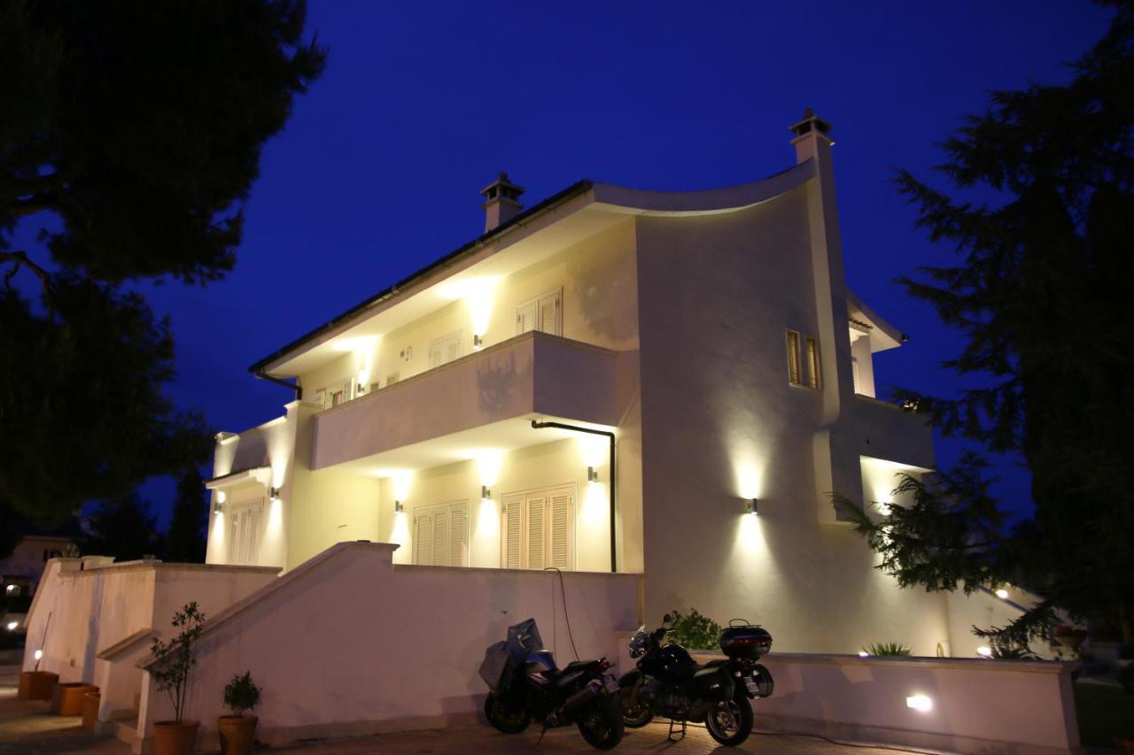 Casa Torre Di Specchio 2 Con Piscina Apartment Bari Ngoại thất bức ảnh